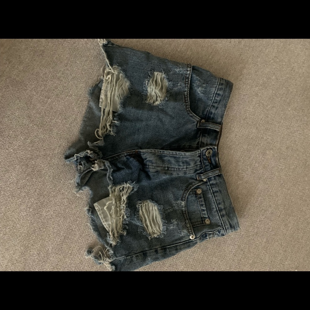 Distressed Denim Signature 8 Shorts Size Small